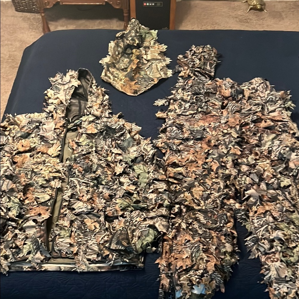Cabela's Camouflage 4pc set hunting set